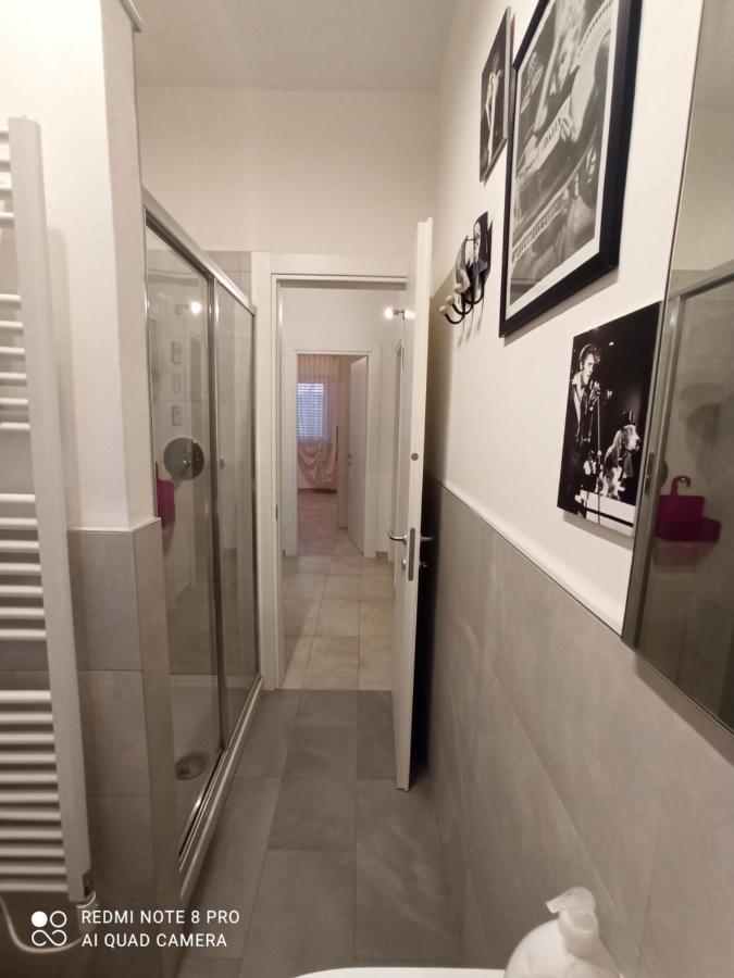 Il Don Minzoni 98 "Casa Vacanze" Lido di Camaiore Eksteriør billede